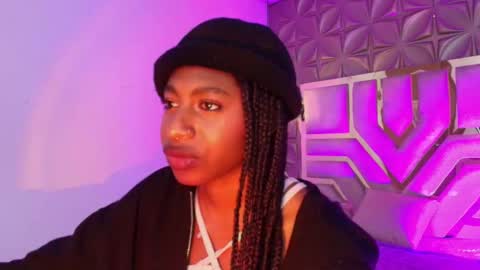   online show from March 11, 12:22 pm