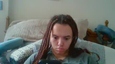 Snapshot of queen_rachelle chatting on December 15, 6:48 pm Rachelle online show from December 15, 6:48 pm