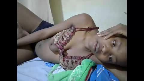 Snapshot of queen_slender chatting on May 29, 7:23 pm queen_slender online show from May 29, 7:23 pm
