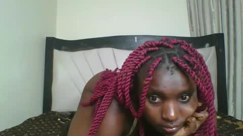 Snapshot of queen_wow2 chatting on March 16, 10:58 pm queen online show from March 16, 10:58 pm