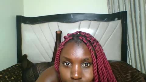 Snapshot of queen_wow2 chatting on March 17, 10:02 pm queen online show from March 17, 10:02 pm