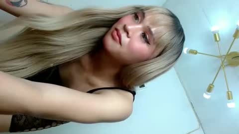 CALL ME YOUR QUEEN AIVY1 online show from October 23, 11:24 pm