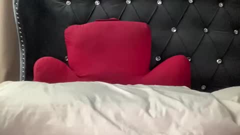 QUEEN online show from April 13, 10:48 pm