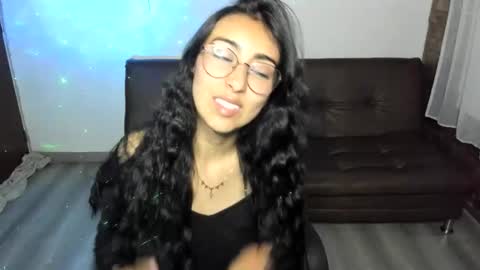 Snapshot of queenbyte_18 chatting on May 7, 4:40 am queenbyte_18 online show from May 7, 4:40 am