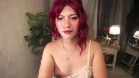 Snapshot of queenfcker1st chatting on February 14, 8:00 am Be my property Sabrina online show from February 14, 8:00 am