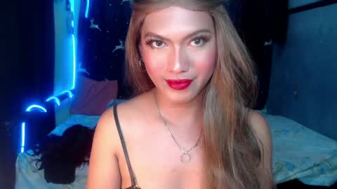 Snapshot of queenfcker1st chatting on April 12, 8:03 pm Be my property Sabrina online show from April 12, 8:03 pm