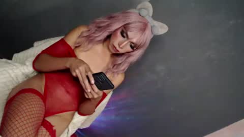 just call me QUEEN and ill be there online show from July 12, 7:16 pm