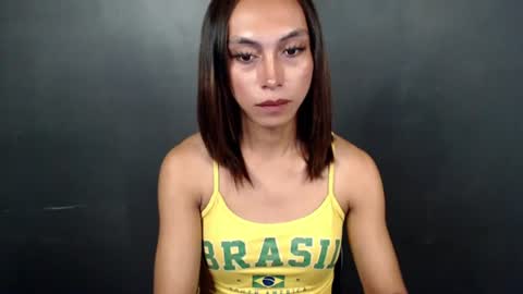 just call me QUEEN and ill be there online show from July 14, 4:23 pm