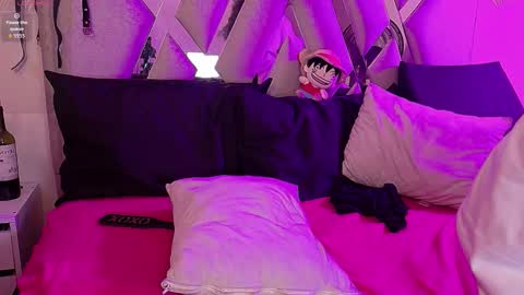 QUEENJEENN online show from January 17, 5:23 am