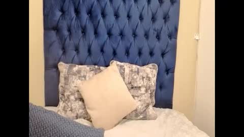 Snapshot of queenkarmax chatting on May 18, 12:22 pm queenkarmax online show from May 18, 12:22 pm