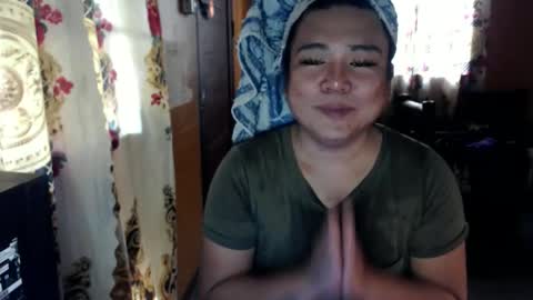 Snapshot of queenlexie_moore chatting on April 14, 9:26 am queenlexie_moore online show from April 14, 9:26 am