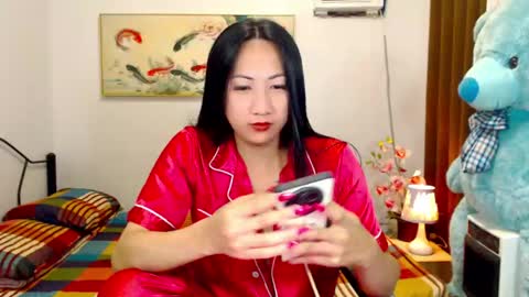Snapshot of queenmistressts chatting on May 29, 2:48 pm QUEEN online show from May 29, 2:48 pm