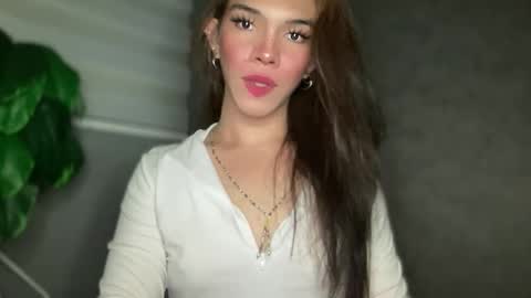 QUEEN online show from December 23, 2:09 am