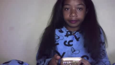 Snapshot of queennaya chatting on July 10, 8:11 pm queennaya online show from July 10, 8:11 pm