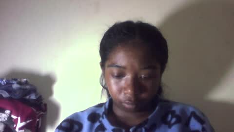 Snapshot of queennaya chatting on August 1, 12:43 am queennaya online show from August 1, 12:43 am