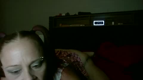 Snapshot of queenofmen69 chatting on May 29, 9:51 am queenofmen69 online show from May 29, 9:51 am