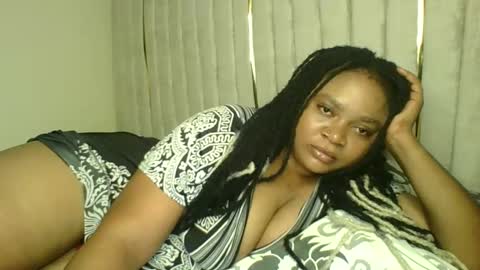 Snapshot of queenofsouls chatting on December 21, 5:03 am . online show from December 21, 5:03 am