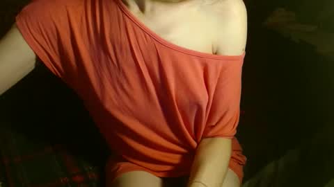 queenoftenderness online show from March 4, 7:54 pm