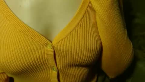 queenoftenderness online show from April 2, 7:22 pm