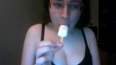 Snapshot of queenofthenights chatting on June 13, 9:35 pm queenofthenights online show from June 13, 9:35 pm