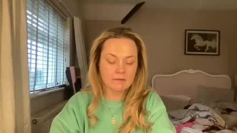 Snapshot of queenp333 chatting on February 5, 10:53 am PrincessP333 online show from February 5, 10:53 am