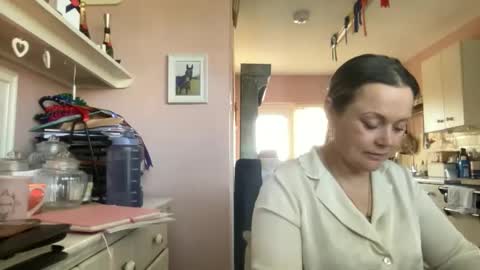 Snapshot of queenp333 chatting on April 13, 8:09 am PrincessP333 online show from April 13, 8:09 am