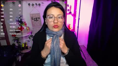 Snapshot of queenrose94 chatting on March 3, 4:24 pm queenrose94 online show from March 3, 4:24 pm