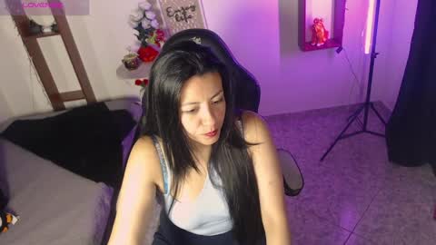 queenrose94 online show from April 8, 12:38 pm