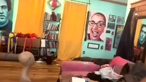 Queen Hilarity online show from February 18, 6:15 pm