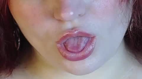 Snapshot of queenstasy chatting on November 17, 7:30 pm Queen Stasy online show from November 17, 7:30 pm