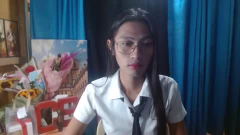 Snapshot of queensteffi chatting on December 2, 12:51 pm queensteffi online show from December 2, 12:51 pm