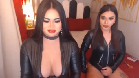 queenshasha and nathalie online show from January 5, 12:42 am