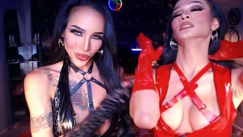 Snapshot of queenvalentinats chatting on February 10, 11:23 pm ValentinaMoone online show from February 10, 11:23 pm