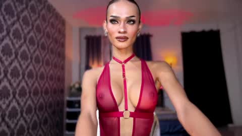 Snapshot of queenvalentinats chatting on July 12, 5:59 pm ValentinaMoone online show from July 12, 5:59 pm