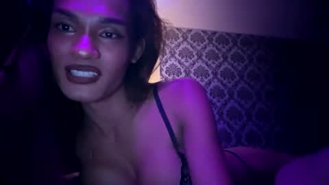 Snapshot of queenvalentinats chatting on July 26, 7:43 pm ValentinaMoone online show from July 26, 7:43 pm
