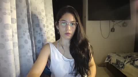 Snapshot of queenvictoria2023 chatting on January 22, 3:52 am Paola online show from January 22, 3:52 am