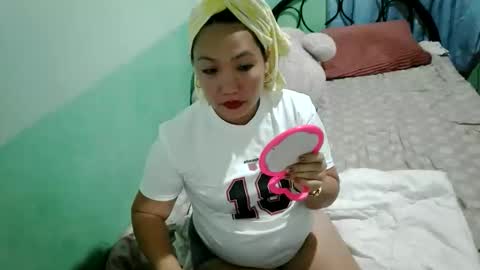 quelly40 online show from February 23, 6:33 am