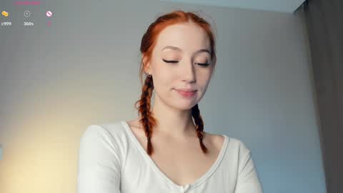 Snapshot of quennaedger chatting on December 12, 4:37 am Fiona online show from December 12, 4:37 am