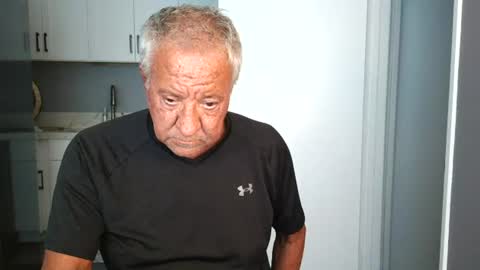 Snapshot of quest_one chatting on July 25, 6:27 pm Jim online show from July 25, 6:27 pm
