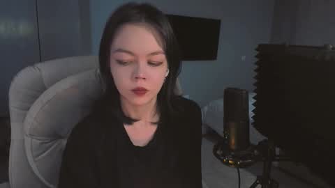 quietluxury online show from March 4, 11:27 am