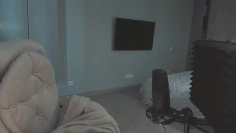 quietluxury online show from March 15, 10:43 am