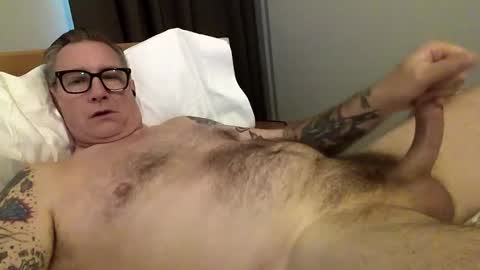 quietmature online show from April 3, 6:50 pm