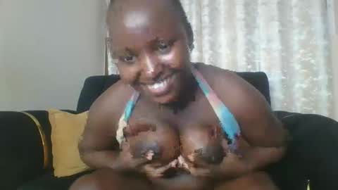 quinn_ce_ online show from November 12, 1:33 pm