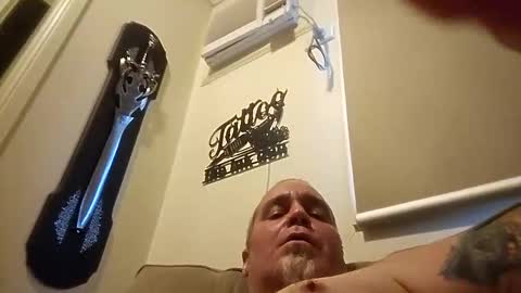 quivering_member online show from December 2, 7:14 am