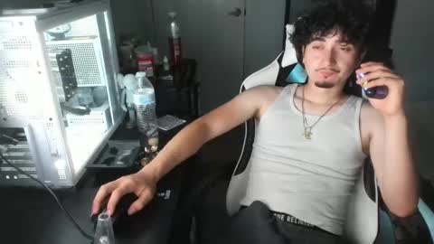 qwert4206 online show from April 18, 6:28 am