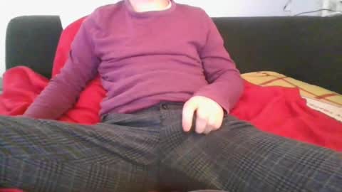 Snapshot of r3sam chatting on January 19, 2:49 pm r3sam online show from January 19, 2:49 pm