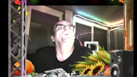 Snapshot of r_2d2_ chatting on September 14, 8:52 pm dj mike online show from September 14, 8:52 pm