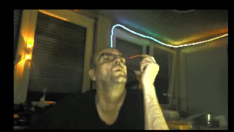 Snapshot of r_2d2_ chatting on October 6, 9:34 pm dj mike online show from October 6, 9:34 pm