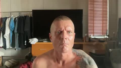 rabbit_eyes69 online show from April 14, 6:41 am