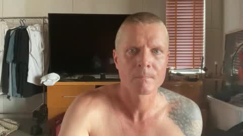 rabbit_eyes69 online show from April 17, 4:48 am